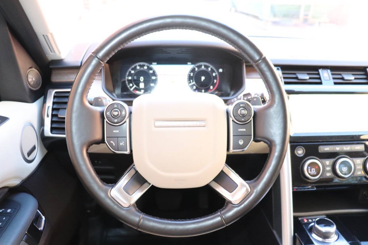 Used 2018 Land Rover Discovery HSE AWD/4WD image 21