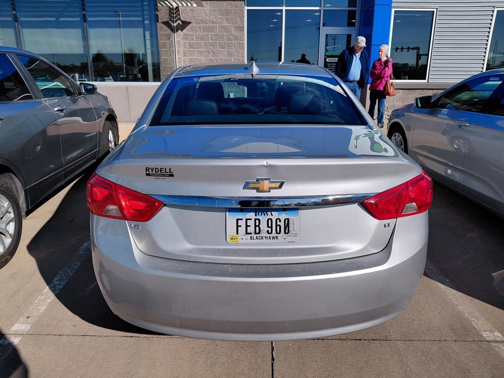 Used 2016 Chevrolet Impala LT FWD image 4