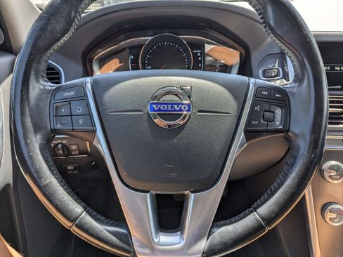 Used 2015 Volvo XC60 T5 AWD/4WD image 18