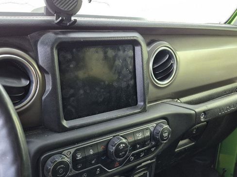 Used 2018 Jeep Wrangler Unlimited Rubicon image 8