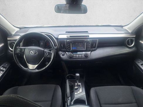 Used 2018 Toyota RAV4 XLE FWD image 16