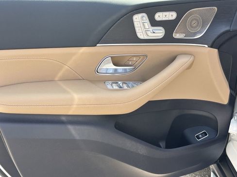 New 2026 Mercedes-Benz GLS 450 4MATIC image 11