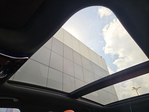 Used 2023 Mercedes-Benz GLC 300 image 24