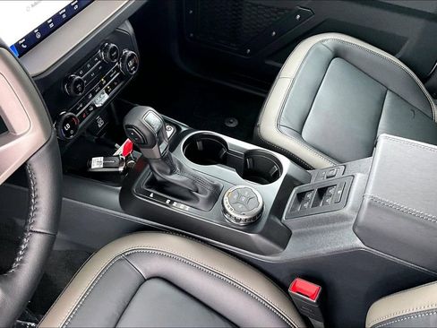 New 2026 Ford Bronco Outer Banks AWD/4WD image 8