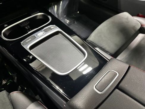 Used 2025 Mercedes-Benz CLA 250 4MATIC image 36