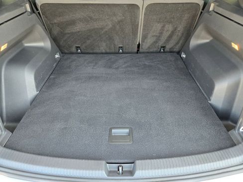 Used 2021 Volkswagen Atlas Cross Sport S image 27