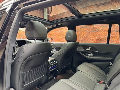 Certified 2025 Mercedes-Benz GLS 450 4MATIC image 25