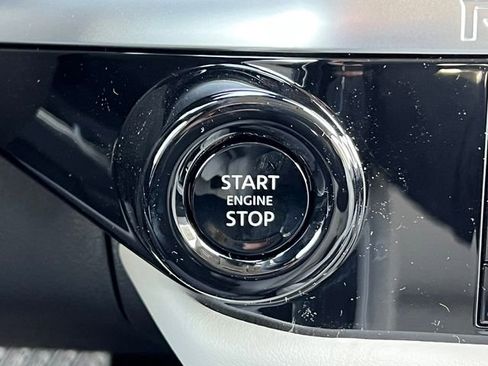 New 2026 Nissan Pathfinder SL image 33