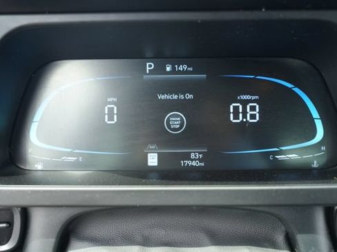 Used 2025 Hyundai Elantra Sport FWD image 31
