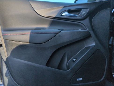 Used 2023 Chevrolet Equinox RS w/ RS Leather Package image 23