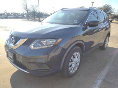 Used 2016 Nissan Rogue S w/ Appearance Package