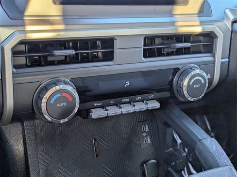 Used 2024 Toyota Tacoma TRD Sport image 26