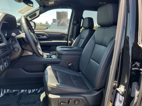 Used 2024 Chevrolet Tahoe RST w/ Luxury Package AWD/4WD image 18