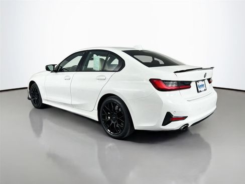 Used 2021 BMW 330i xDrive Sedan w/ Convenience Package AWD/4WD image 4