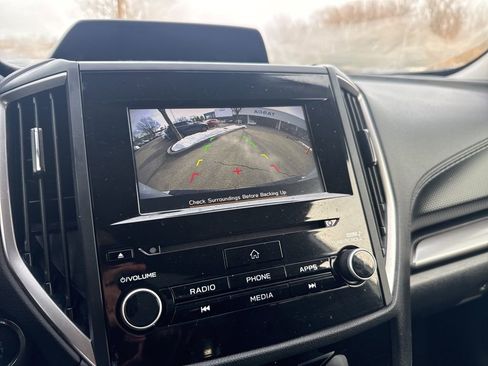 Used 2022 Subaru Forester Premium image 17