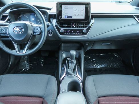 Used 2025 Toyota Corolla SE image 13