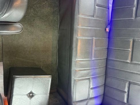 Used 2009 Dodge Sprinter 2500 image 17