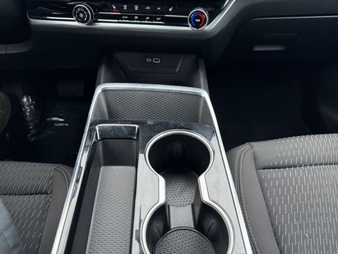 Used 2025 Chevrolet Equinox LT image 40