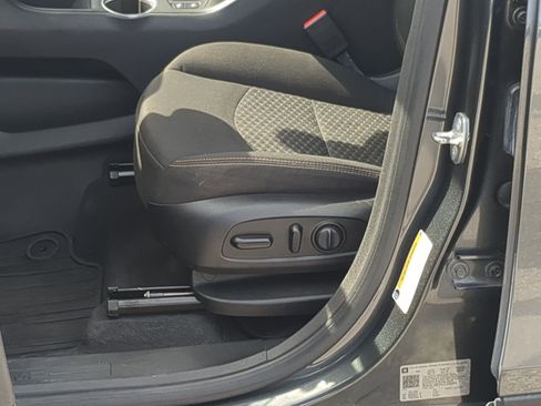 Used 2020 GMC Terrain SLE w/ Driver Convenience Package FWD image 12