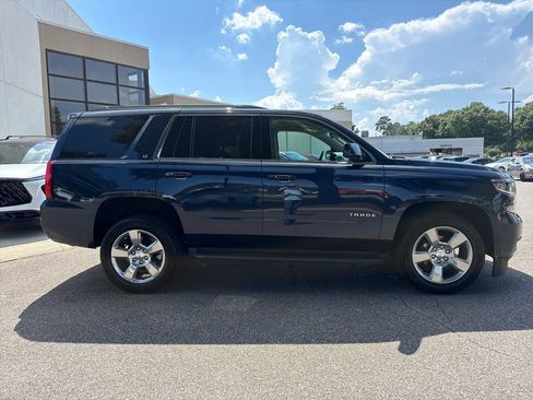 Used 2020 Chevrolet Tahoe LT w/ Luxury Package RWD image 12