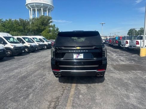 Used 2026 Chevrolet Suburban High Country AWD/4WD image 11