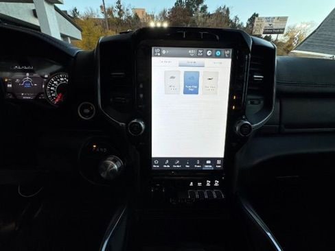 Used 2023 RAM 1500 Laramie image 32