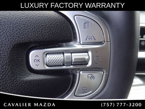 Used 2025 Genesis GV70 2.5T AWD/4WD image 25
