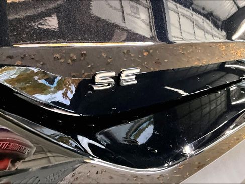 New 2026 Volkswagen Tiguan SE image 25