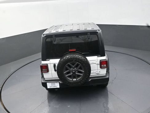 Used 2024 Jeep Wrangler Sport AWD/4WD image 17