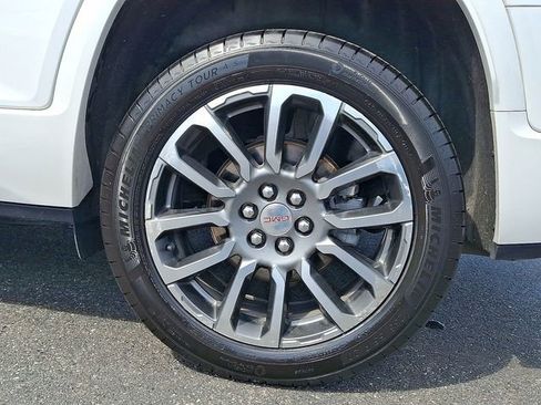 Certified 2022 GMC Acadia Denali w/ Denali Ultimate Package AWD/4WD image 33
