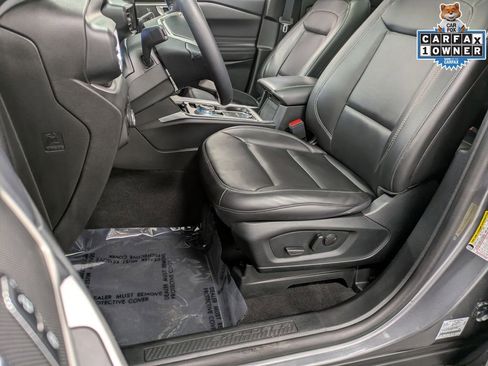 Used 2023 Ford Explorer XLT w/ Equipment Group 202A AWD/4WD image 10