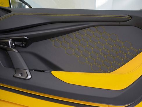 Used 2024 Lamborghini Revuelto AWD/4WD image 37