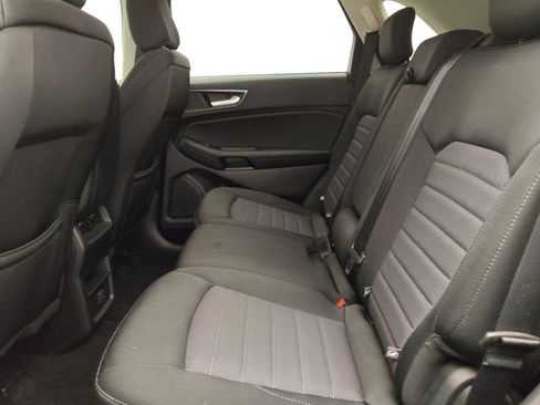 Used 2020 Ford Edge SE FWD image 18
