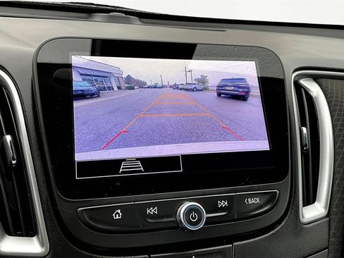 Used 2025 Chevrolet Malibu LT image 21