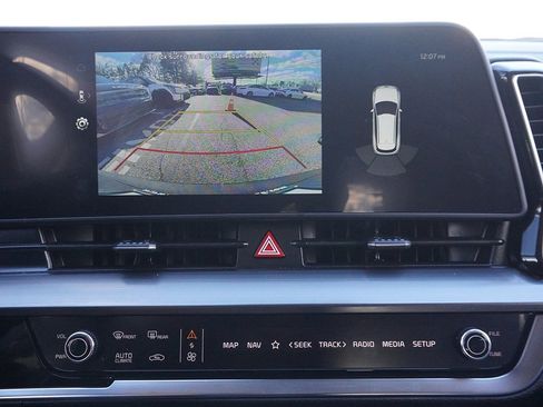 Used 2025 Kia Sportage EX image 47