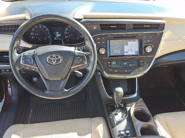 Used 2018 Toyota Avalon Limited w/ All Weather Liner Package FWD image 3