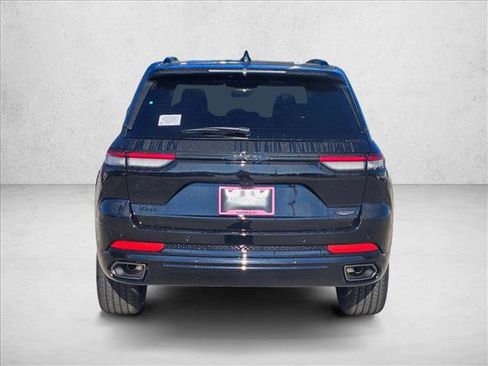 New 2025 Jeep Grand Cherokee Summit image 6