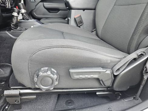 Used 2023 Jeep Wrangler Sport S image 14