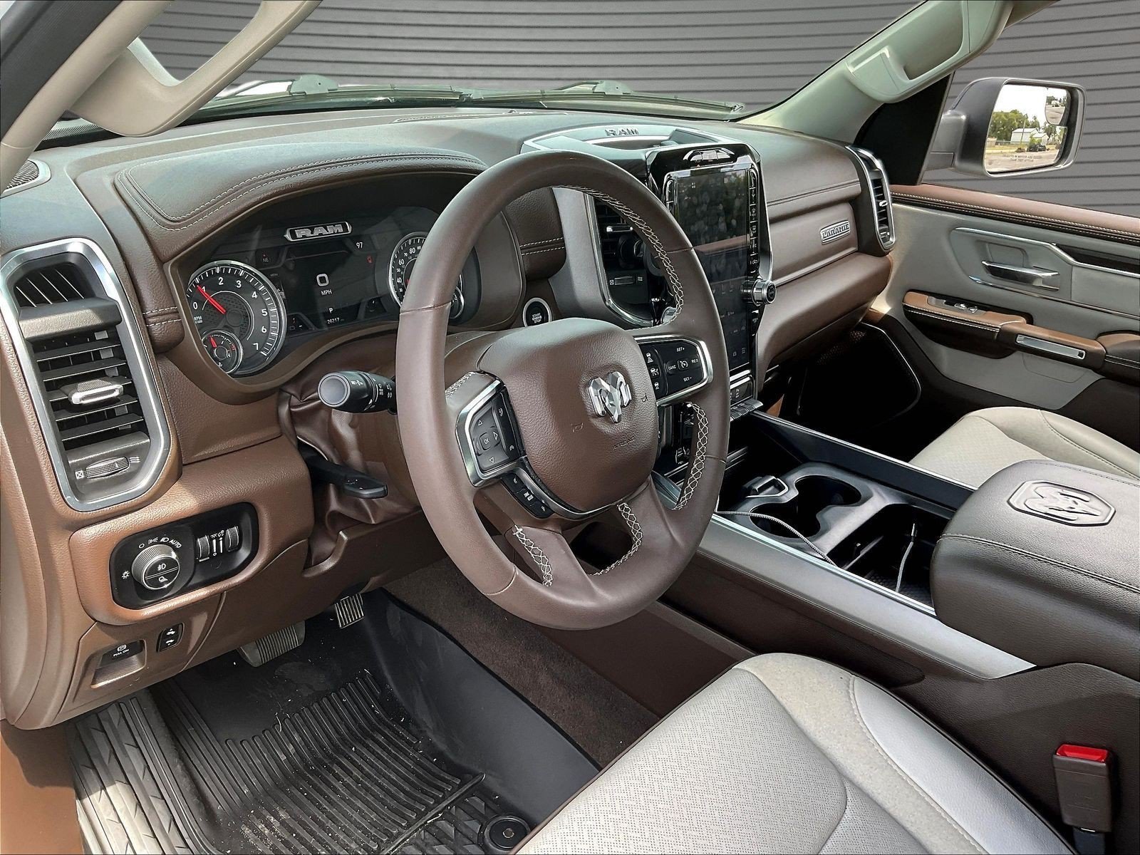 Used 2025 RAM 1500 Laramie w/ Laramie Southwest Edition AWD/4WD image 17