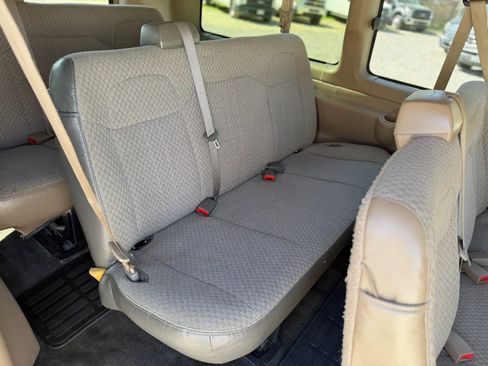 Used 2014 Chevrolet Express 1500 LT w/ LT Preferred Equipment Group AWD/4WD image 11