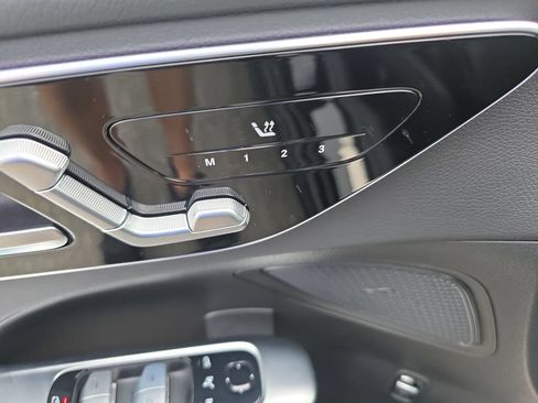 Certified 2025 Mercedes-Benz C 300 4MATIC Sedan image 21