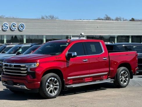 Used 2023 Chevrolet Silverado 1500 High Country w/ Z71 Off-Road Package AWD/4WD image 32