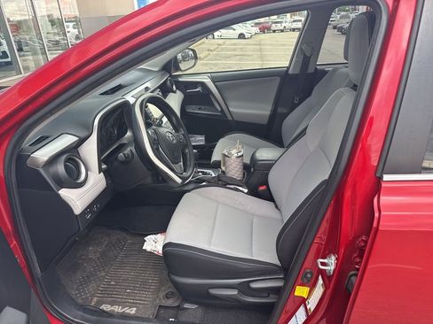 Used 2017 Toyota RAV4 XLE image 7