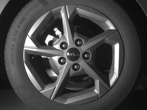 Used 2025 Kia K4 FWD image 15