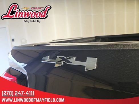 Used 2024 GMC Sierra 1500 SLE w/ Preferred Package image 10