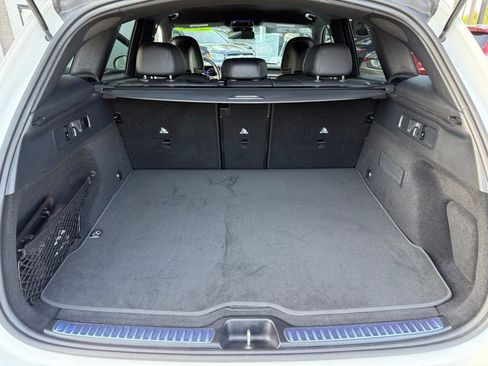 Certified 2025 Mercedes-Benz GLC 300 image 7