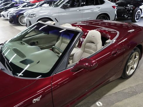 Used 2003 Chevrolet Corvette Convertible w/ Preferred Equipment Group1 RWD image 3