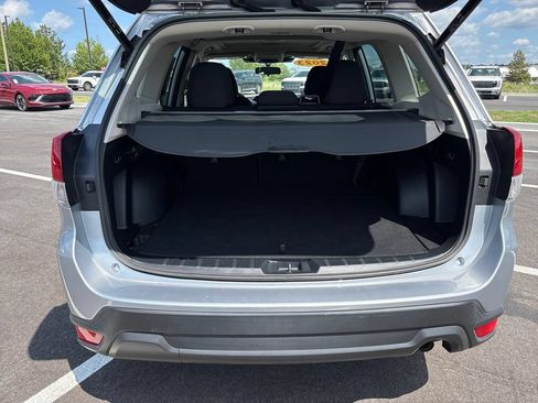 Used 2023 Subaru Forester Premium AWD/4WD image 30