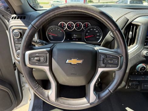 Used 2021 Chevrolet Silverado 1500 LT w/ Fleet Comfort Package AWD/4WD image 15