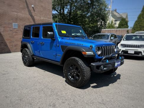 Used 2023 Jeep Wrangler Unlimited Rubicon 4xe AWD/4WD image 3